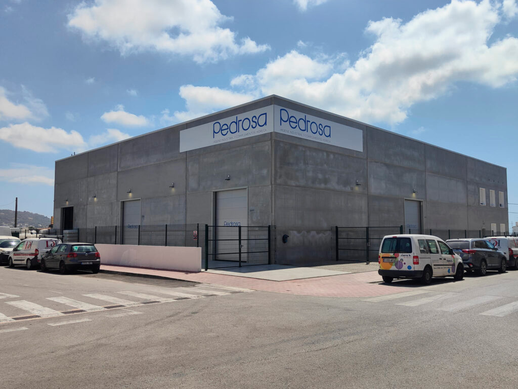 🚛 1. Nueva nave logística en Ibiza.